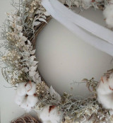 Dekorácie - Zimný venček s bavlníkom - 17054751_