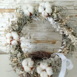 Dekorácie - Zimný venček s bavlníkom - 17054753_