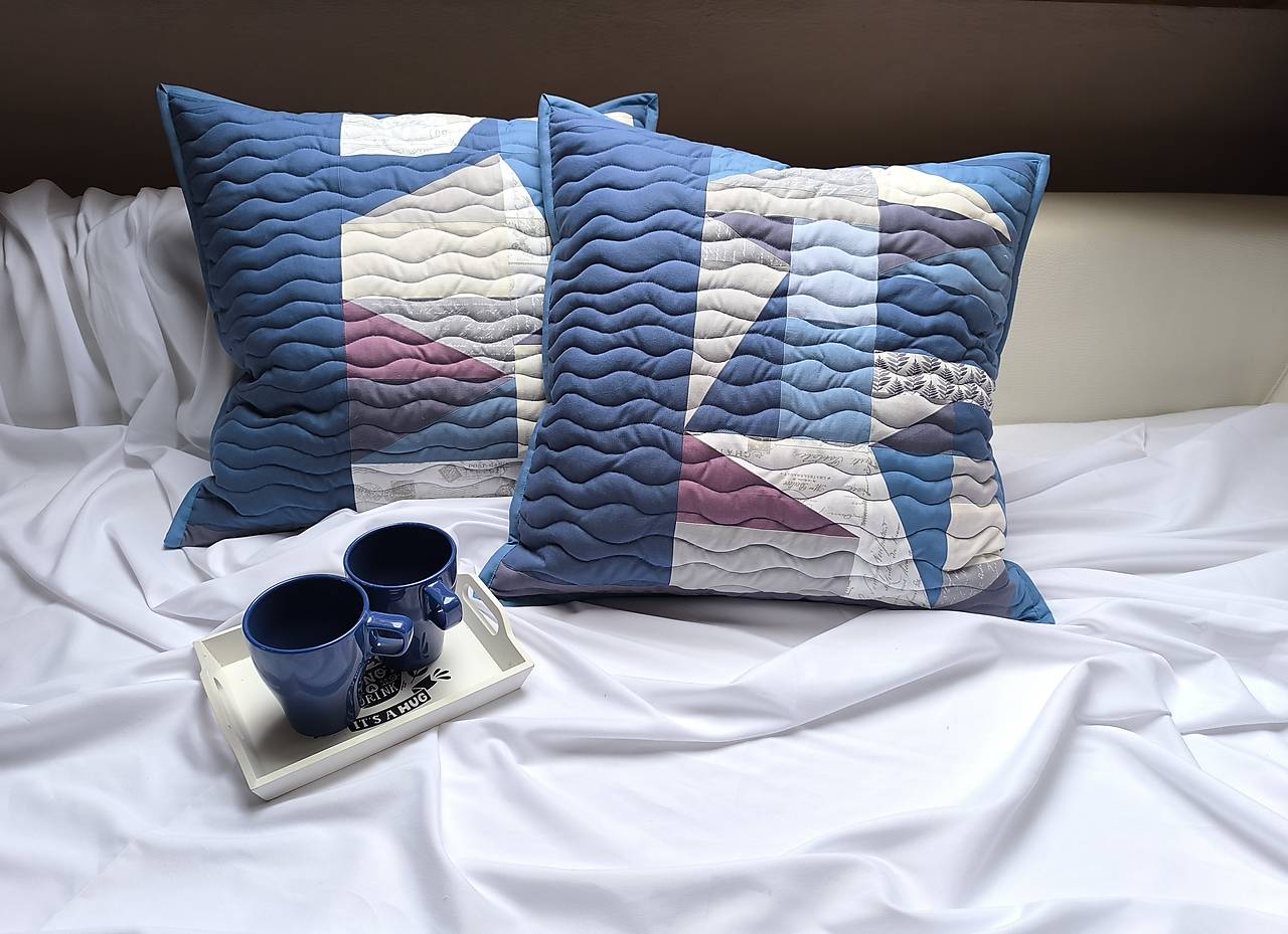 Dekoračný vankúš modrý (50 x 50 cm)