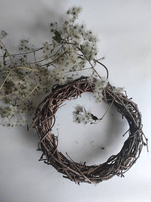 Iný materiál - materiál plamienok plotný (veniec aj halúzky spolu) - 17062416_