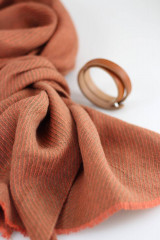 Pánske doplnky - Elegantný pánsky oranžovohnedý ľanový šál - 17067349_