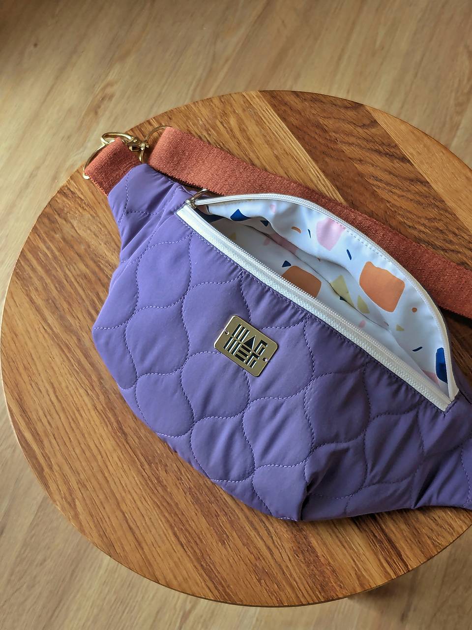 Prešívaná ľadvinka - fialová