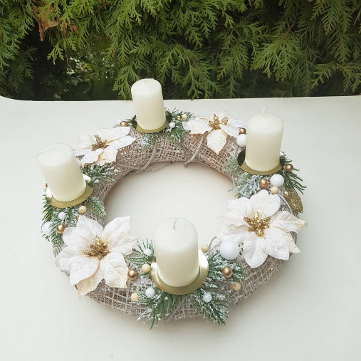 Dekorácie - adventný veniec krémový 28 cm so sviečkami - 17071551_