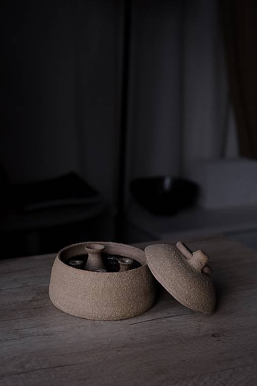 Dekorácie - LOOP dóza s vekom a malými vázami - 03 (4 malých váz) - 17078634_