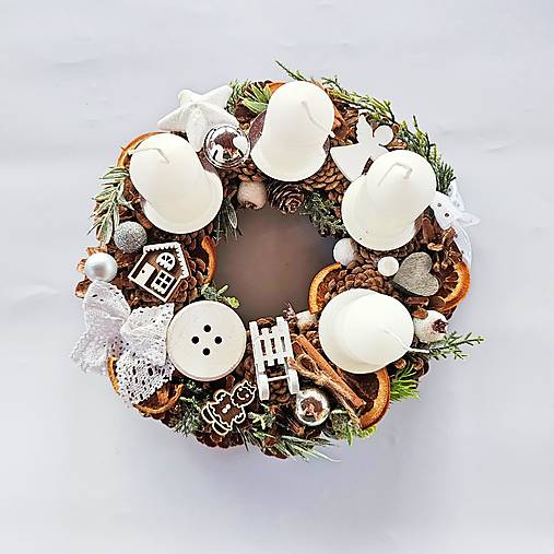 Adventný veniec bielo-strieborný – originálna ručná tvorba