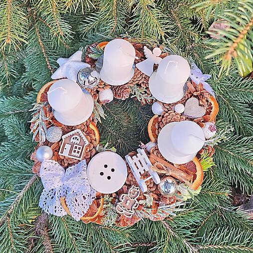 Adventný veniec bielo-strieborný – originálna ručná tvorba