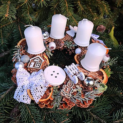 Adventný veniec bielo-strieborný – originálna ručná tvorba