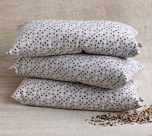 Úžitkový textil - FILKI šupkové bodkované vankúšiky pre Ľubku - 17085480_