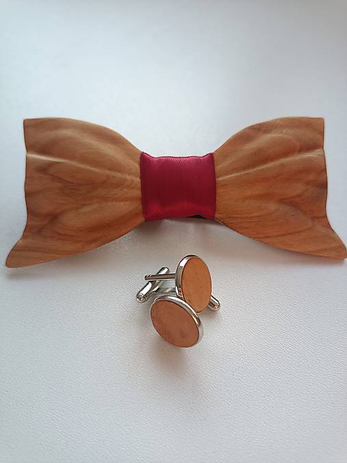 Drevený motýlik s manžetami (čerešňa) (Bordová)