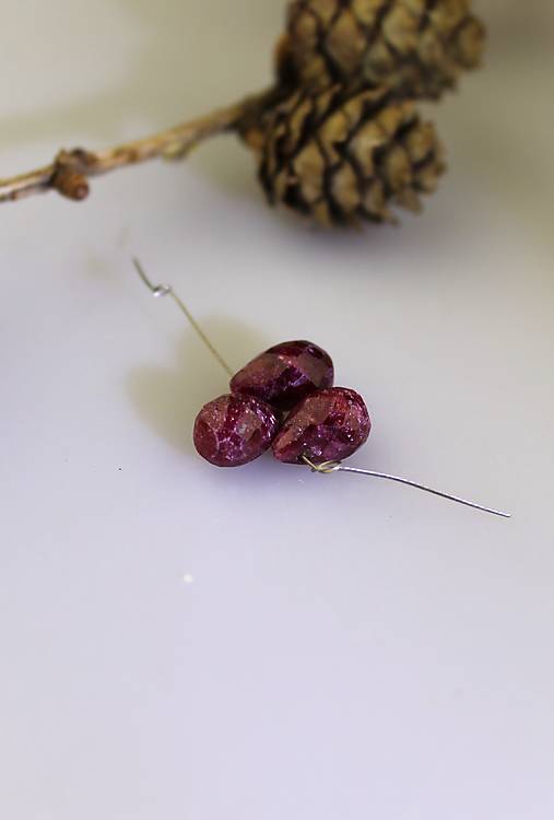 Minerály - rubín korálky - brioletky 3ks - 17090313_