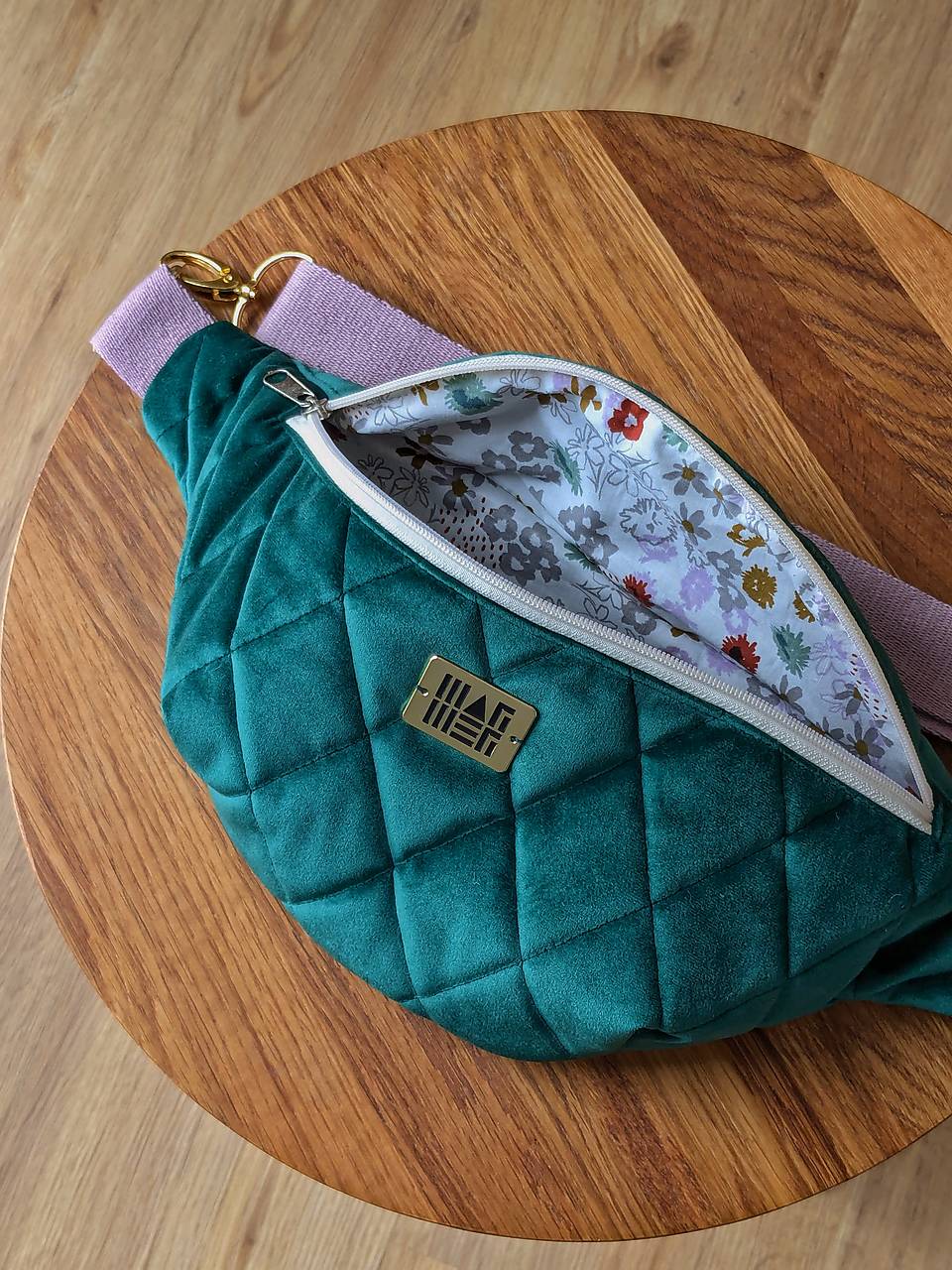 Prešívaná ľadvinka - zelená