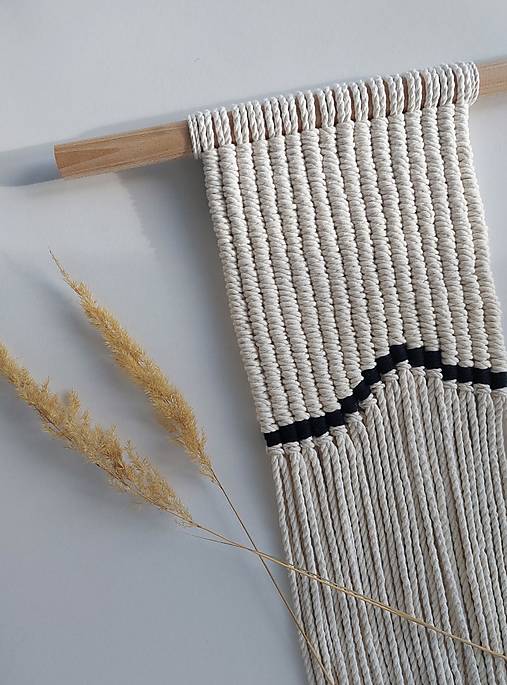 Dekorácie - Makramé dekorácia "Simple B&W" - 17102539_