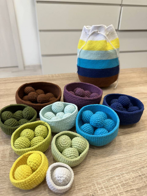 Hračky - Háčkované mištičky s guľôčkami- Montessori aktivita - 17105242_