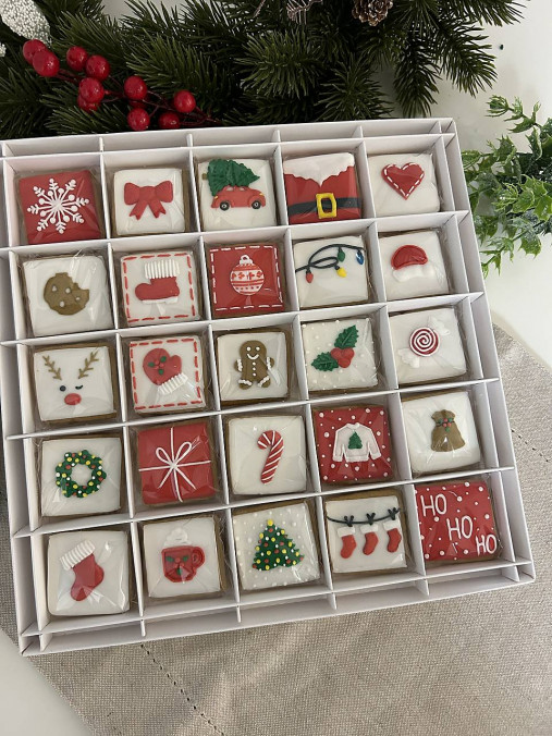 Dekorácie - Medovníkový adventný kalendár - 17107563_