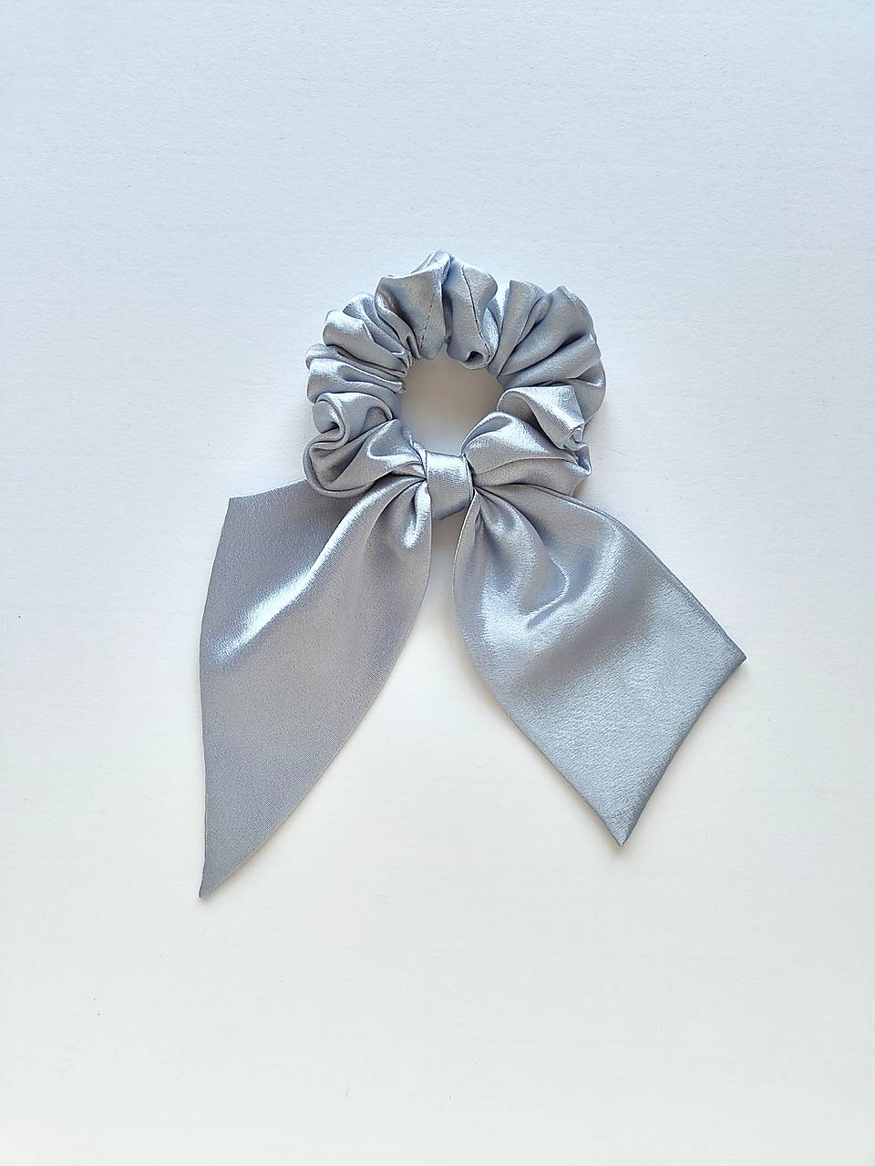 Maxi scrunchie asymetrická (Strieborná)