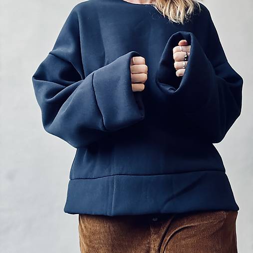 oversize top dark blue