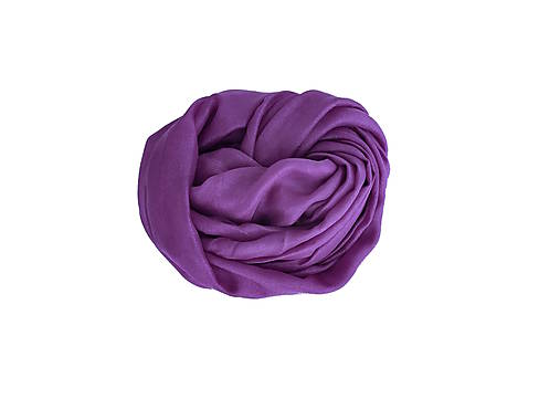 Šály a nákrčníky - "bishop purple" hodvábny šál skladom - 17123686_
