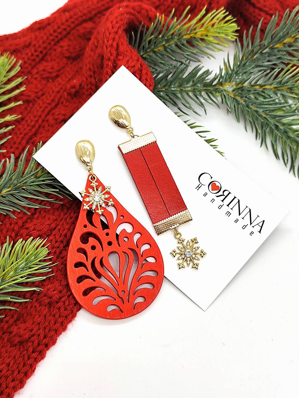 Vianočné asymetrické náušnice "Xenia"