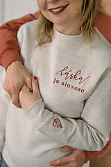 Mikiny - LÁSKA JE SLOVESO (krémová štruktúra) - mikina - 17130303_