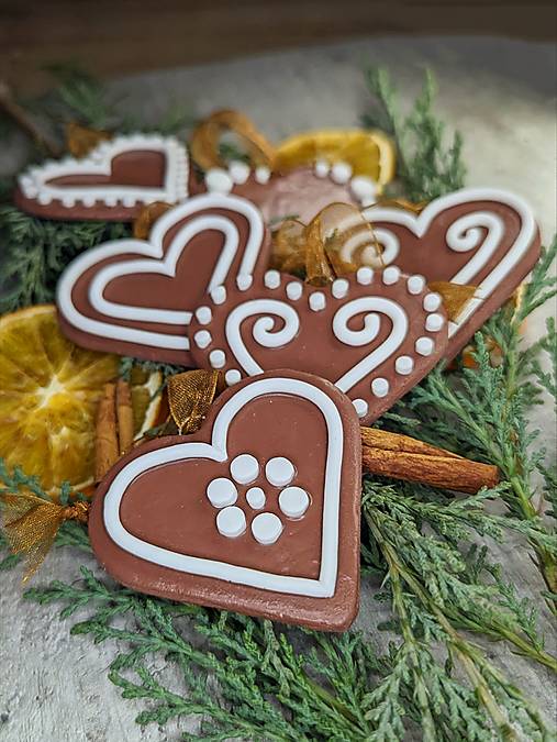 Dekorácie - Medovníkové srdiečka set 6ks - 17138762_