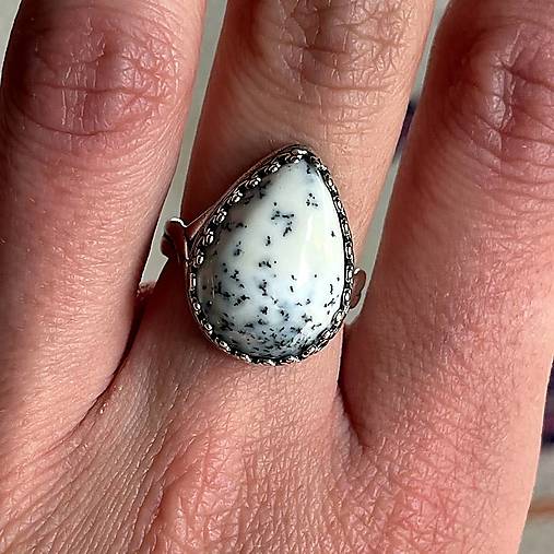 Natural Dendrite Opal Drop AG925 Ring / Strieborný prsteň s prírodným dendritickým opálom E012