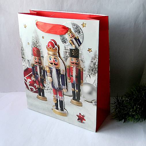 Obalový materiál - Darčeková papierová taška - 3 Luskáčikovia 23,5cmx19,5cmx8cm - 17141860_