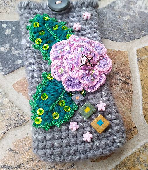 Na mobil - Zaslzené nebo, obal na mobil - 17144480_