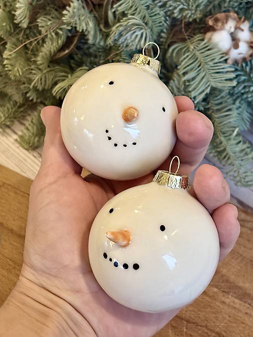 PREDOBJEDNÁVKA Vianočná guľa na stromček  (Snehuliak)