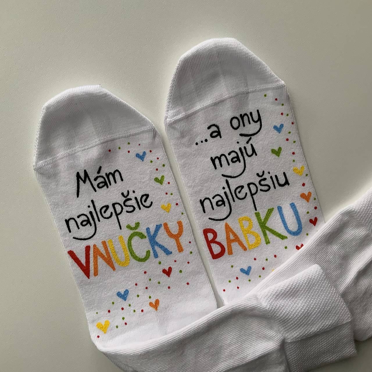 Maľované ponožky pre najlepšiu BABKU/najlepšieho DEDKA, ktorá má najlepšie vnúčatká