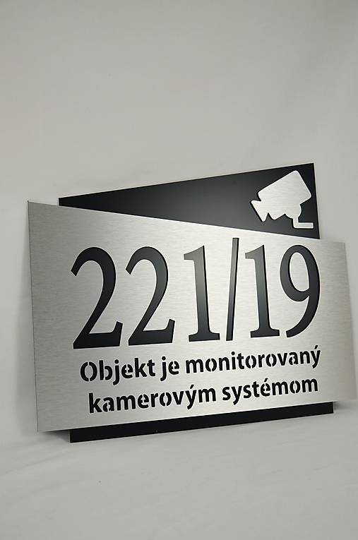 Tabuľky - Číslo na dom s nápisom: Objekt chránený kamerovým systémom - 17154345_