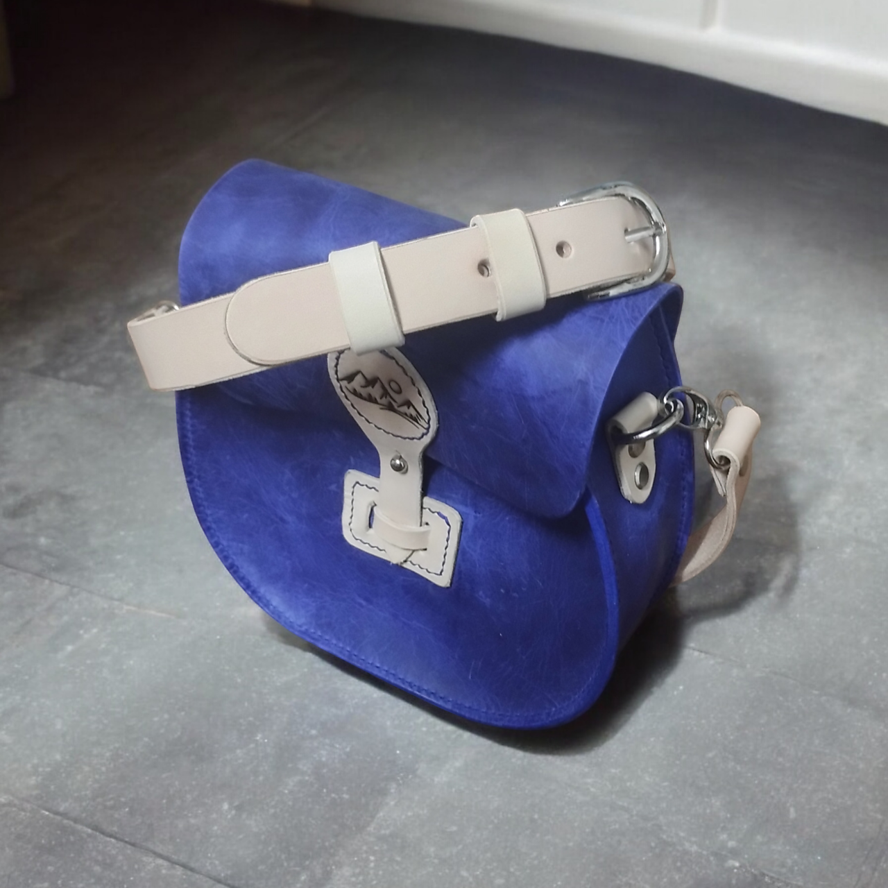 Dámska kožená kapsa