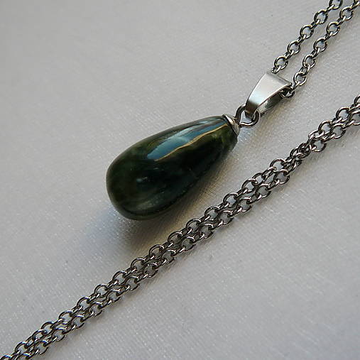 Náhrdelníky - Serafinitová kvapka - 17168420_