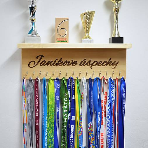 Dekorácie - Vešiak na medaily s menom  - 17170867_