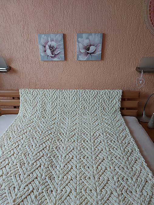 Deka/prehoz na sedaciu súpravu/prehoz na manželské postele z vlny alize puffy - maslová