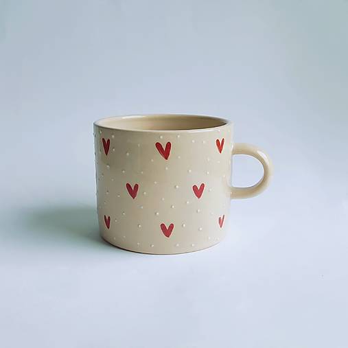 Šálka červené srdiečko a biela bodka