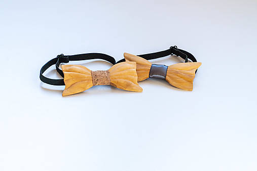 Drevený motýlik s manžetami (čerešňa) (Bordová)