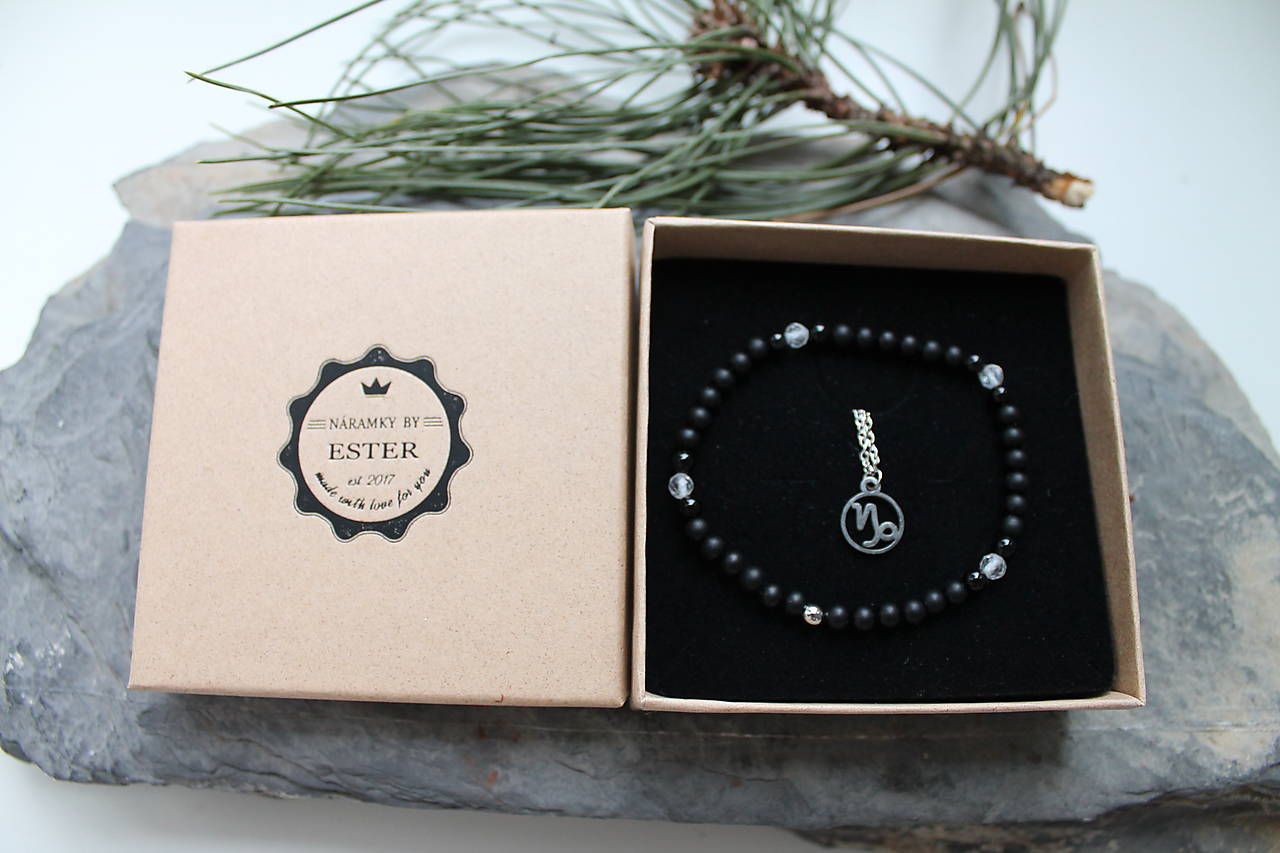 Kozorožec _Minimalistický náramok s retiazkou s príveskom