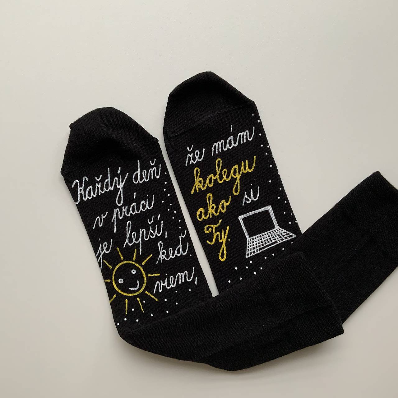 Maľované ponožky pre super KOLEGYŇU (Pre kolegu čierne 4)