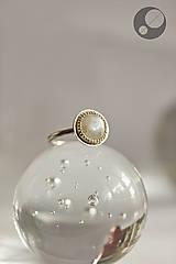 Prstene - Strieborný prsteň s mesačným kameňom - 17190621_