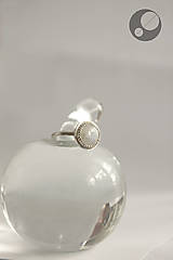 Prstene - Strieborný prsteň s mesačným kameňom - 17190629_