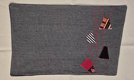 Úžitkový textil - Prestieranie s aplikáciou (Šedá s červeno aplkáciou) - 17197588_