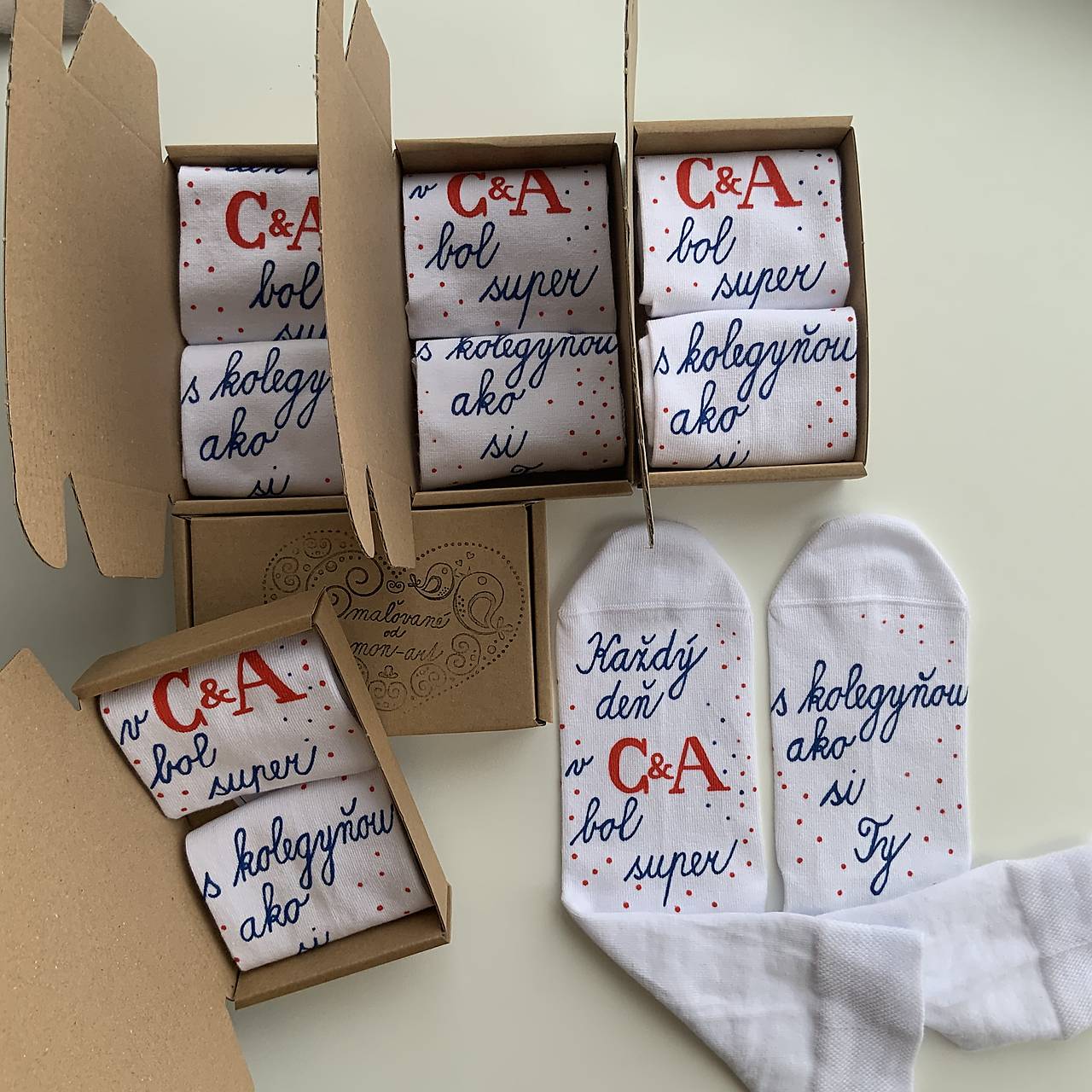 Maľované ponožky pre super KOLEGYŇU (Biele 6 ako poďakovanie)