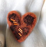 Brošne - plstená brošňa srdce - 17201482_