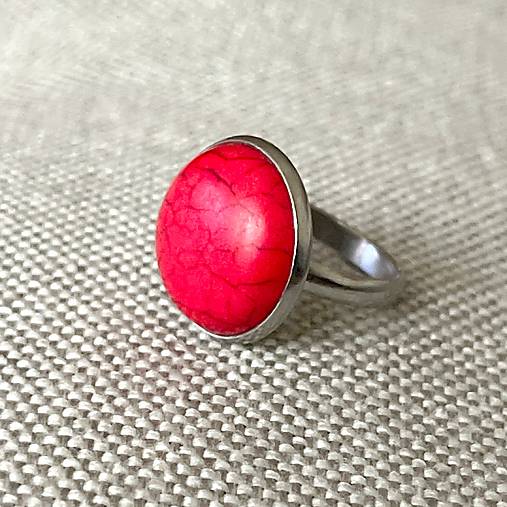 Red Tyrkenite Stainless Steel Ring / Elegantný prsteň s červeným tyrkenitom z chirurgickej ocele E061