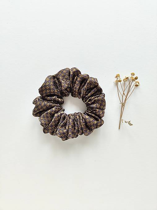 Basic MAXI scrunchie (Hnedo-čierna)