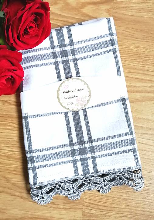 Úžitkový textil - Utierka s háčkovanou krajkou, sivé káro  - 17218221_