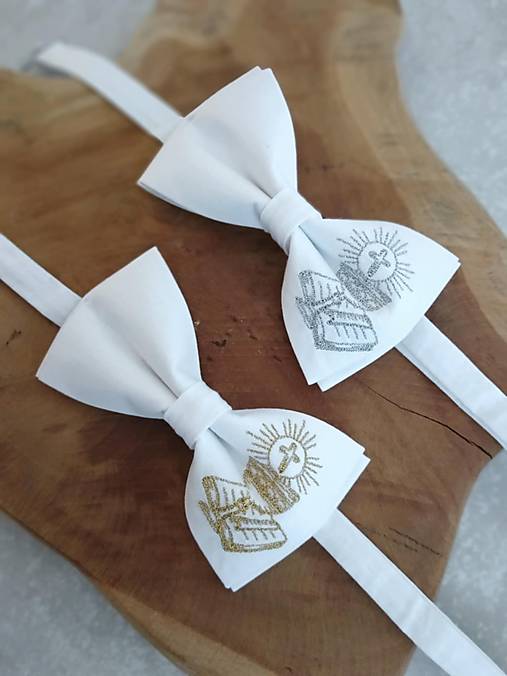 Pánske doplnky - Detský motýlik na prvé sväté prijímanie - zlatý strieborný - kniha - vyšívaný (Strieborná) - 17228716_