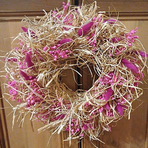 Dekorácie - Strapatý menší veniec - 17230487_