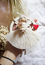 Dekorácie - Anjel "nežnosť" (D. kytička a srdce) - 17231393_