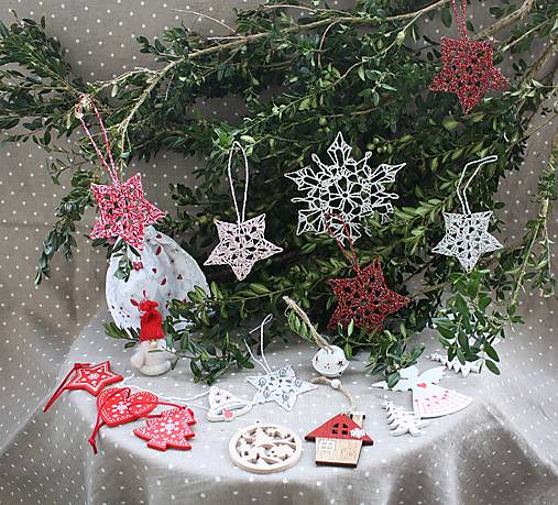 Dekorácie - Vianoce. Sada háčkovaných a drevených ozdob pre obdobie zimné a adventné. - 17230985_